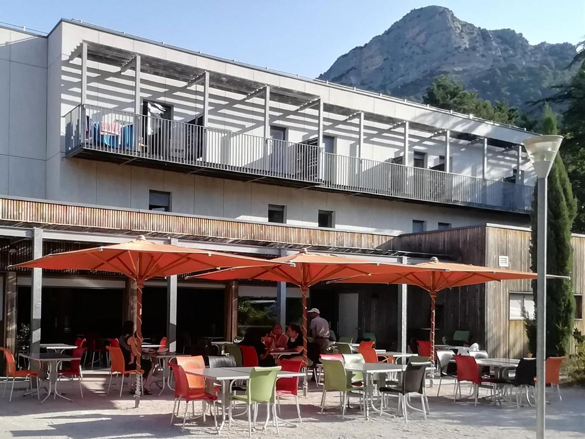 Hotel La Fontaine D'Annibal Buis-les-Baronnies Exterior foto